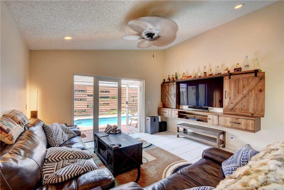 7703 Springfield Lake Dr