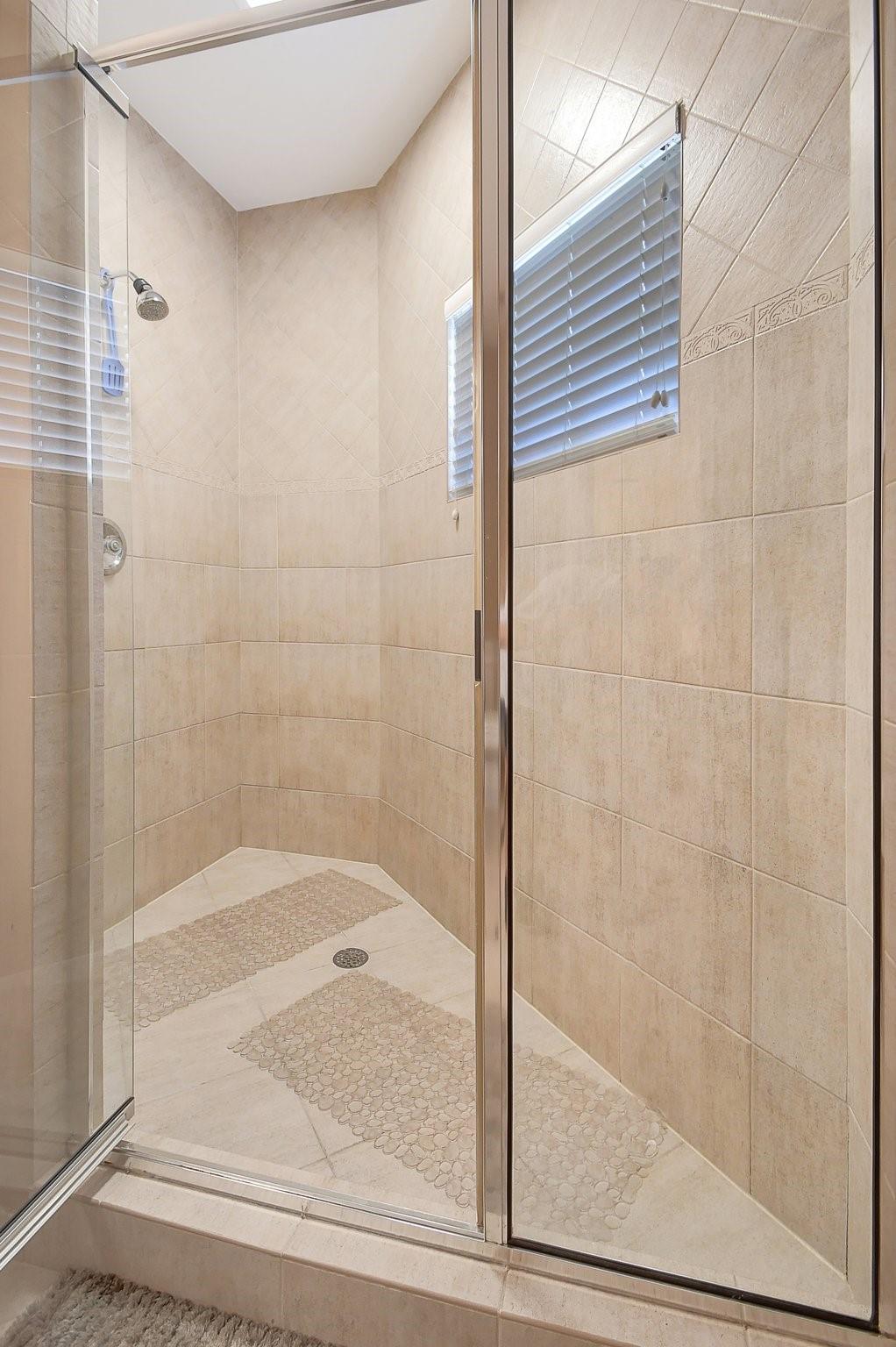 6510 Via Regina 6510