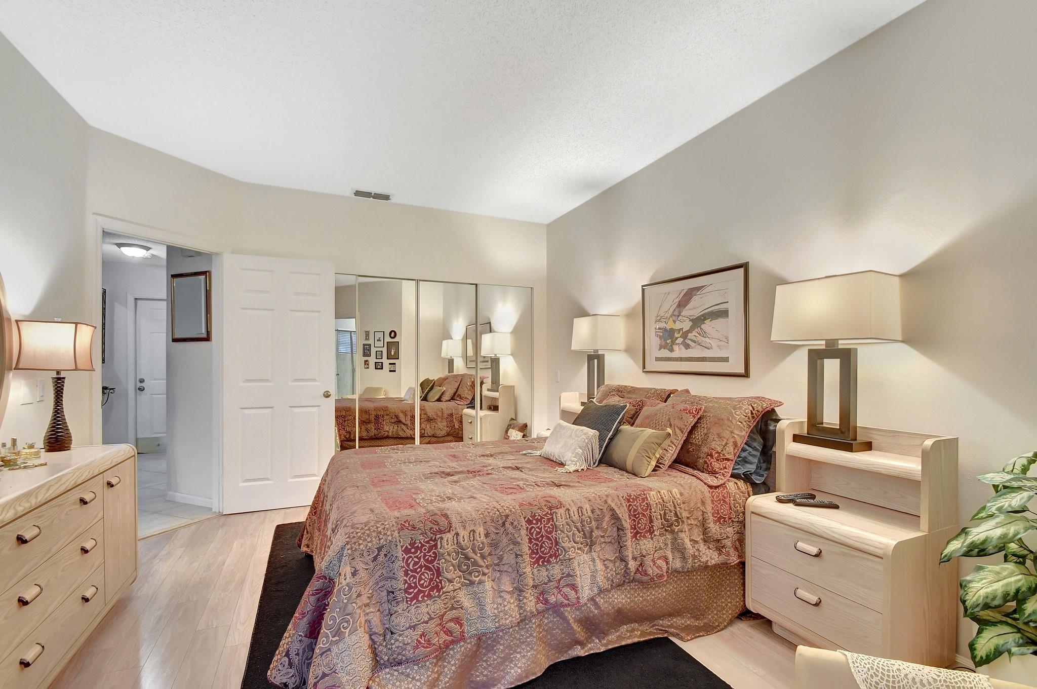 6510 Via Regina 6510