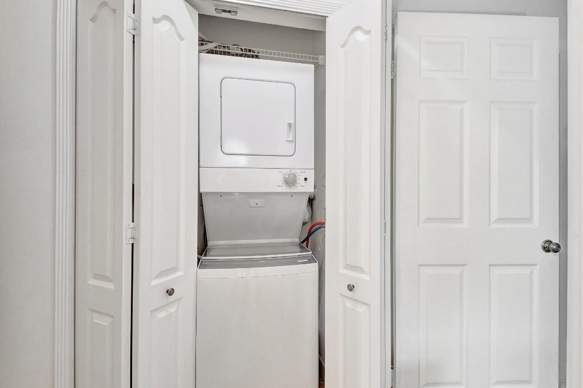 6510 Via Regina 6510