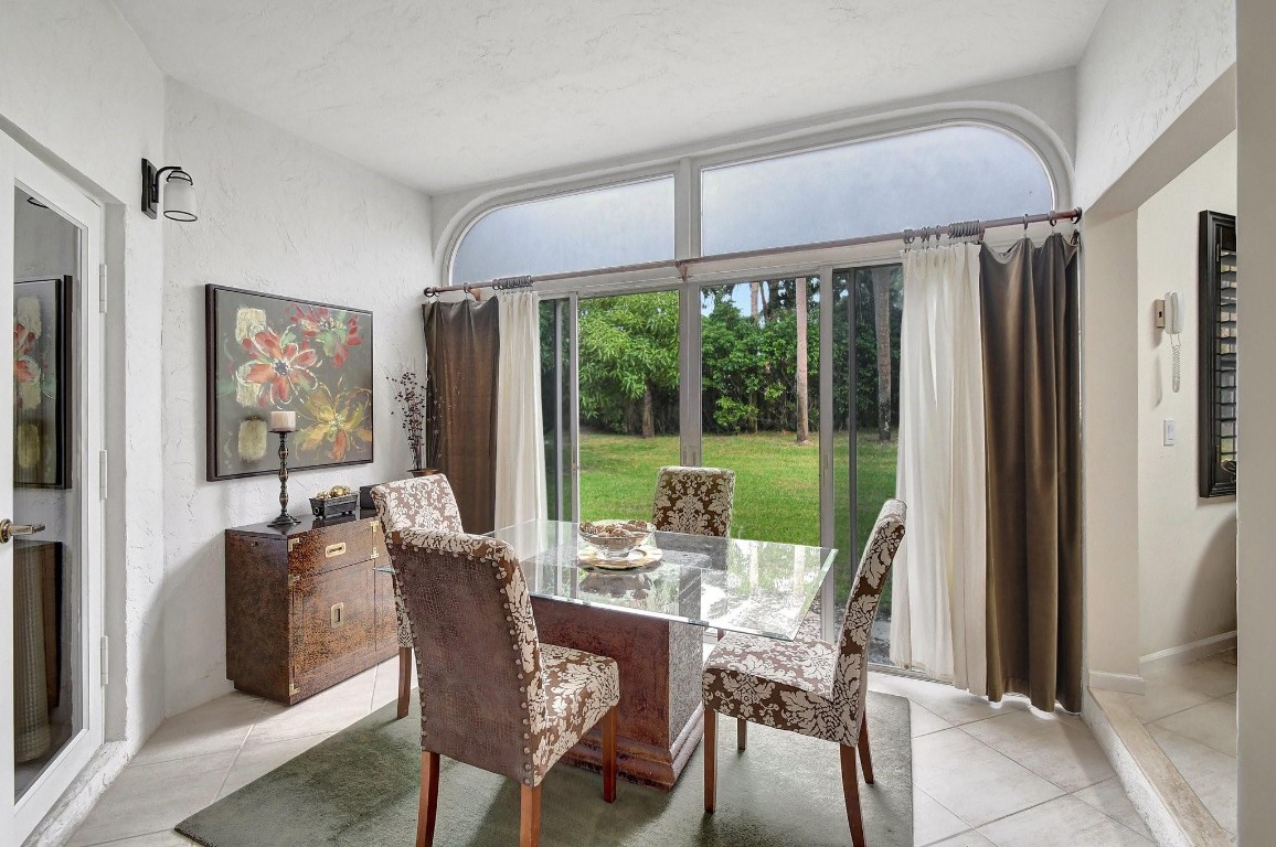 6510 Via Regina 6510