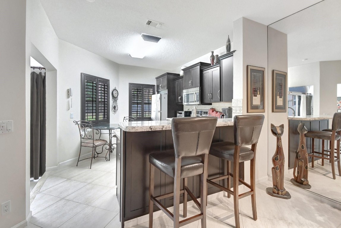 6510 Via Regina 6510