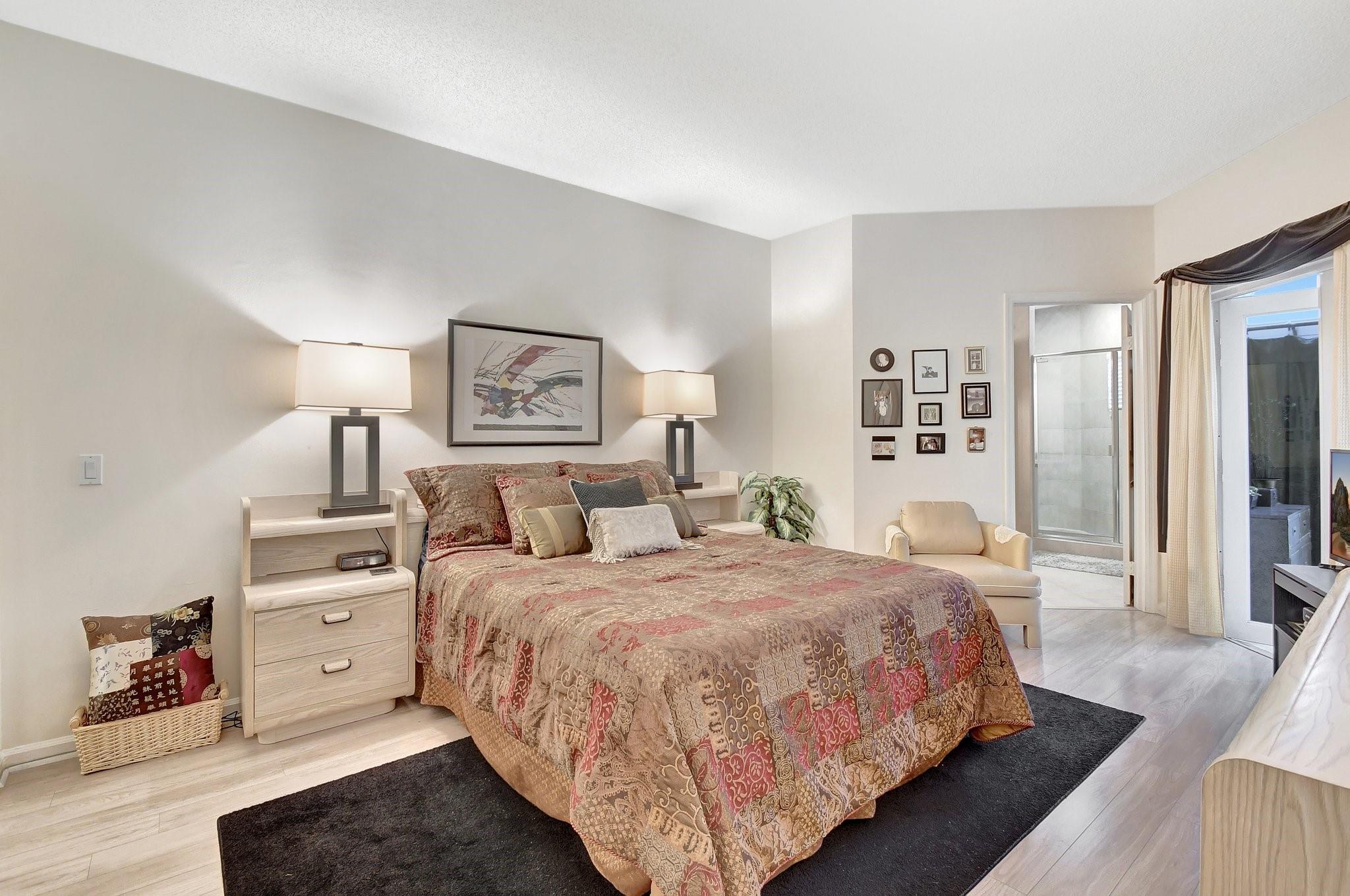 6510 Via Regina 6510