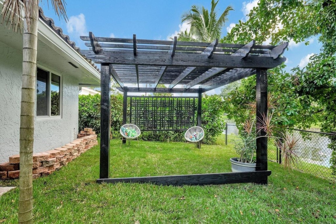 9066 NW 52nd Court