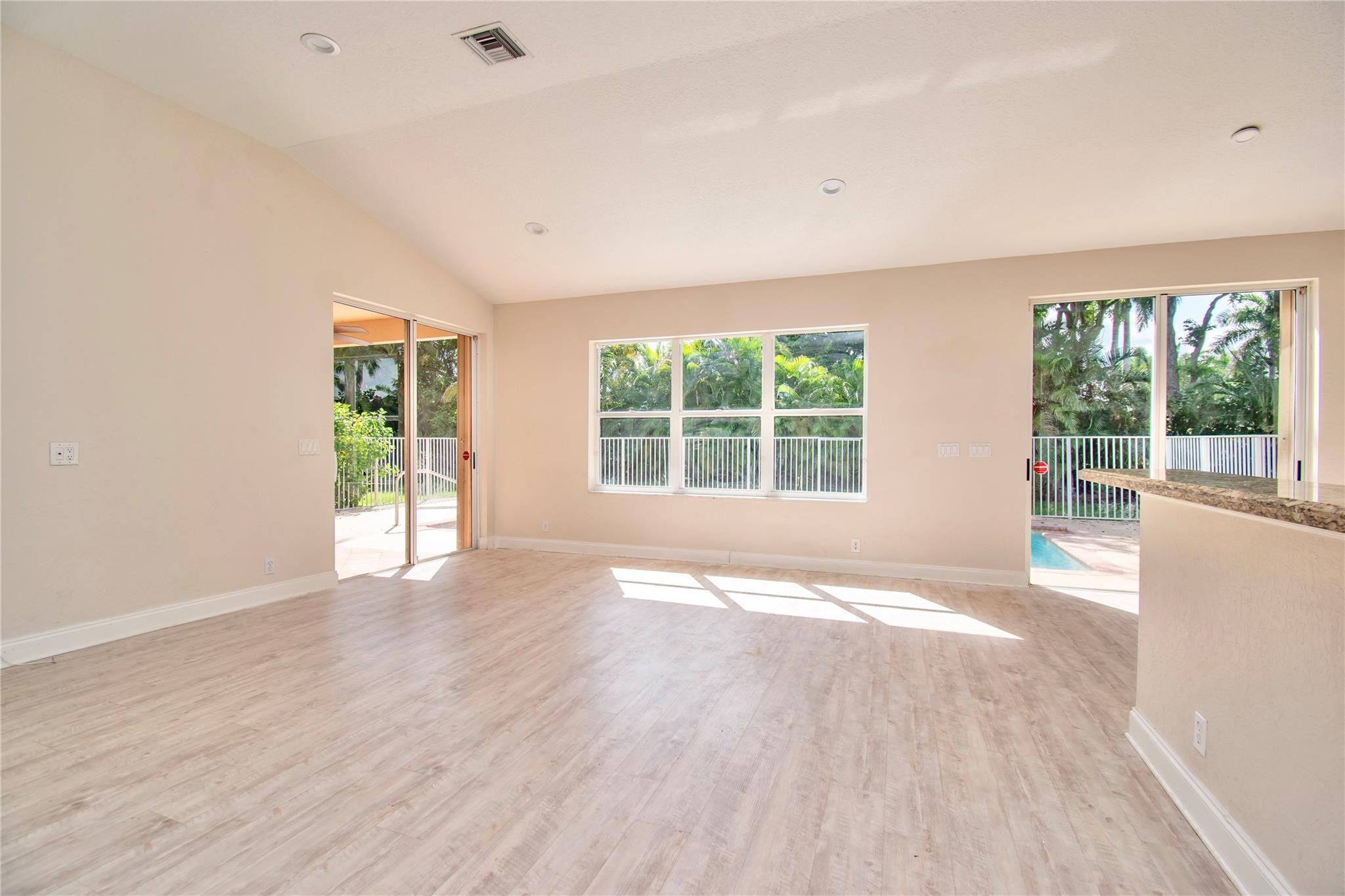 12280 Riverfalls Ct