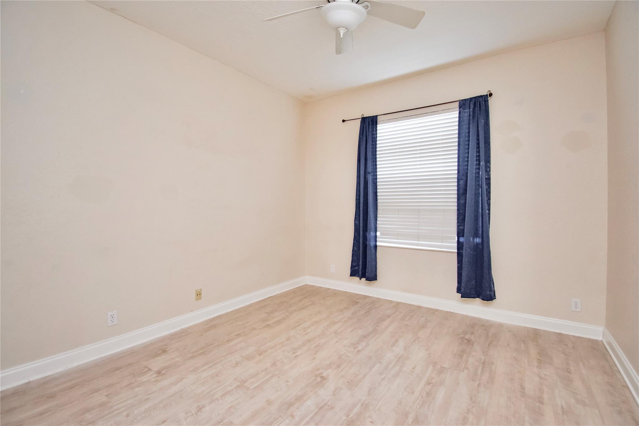 12280 Riverfalls Ct