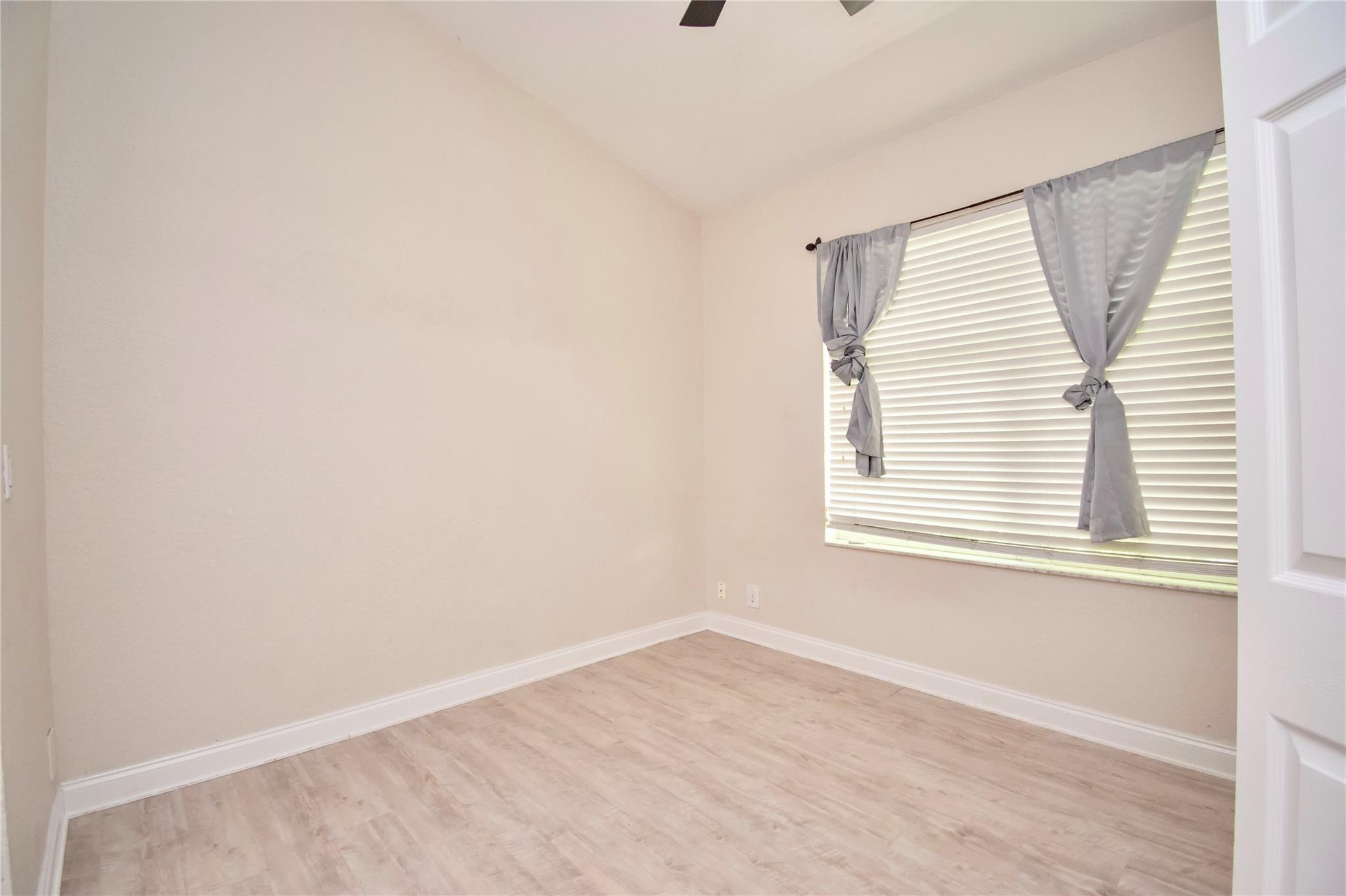 12280 Riverfalls Ct