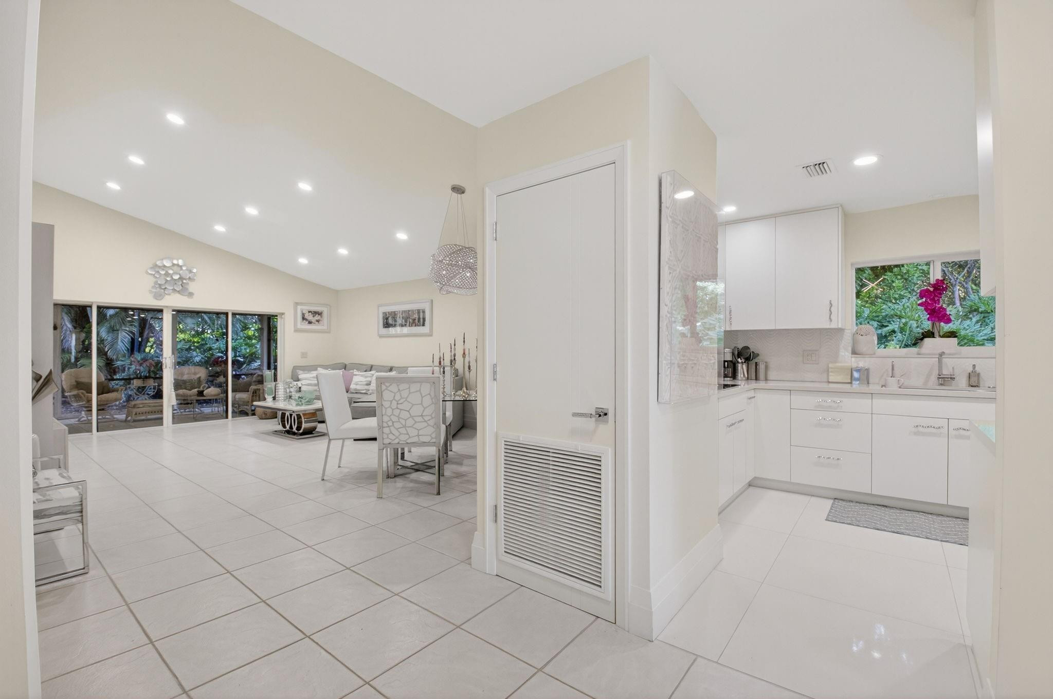 19452 Waters Reach Lane 305 Lane 305