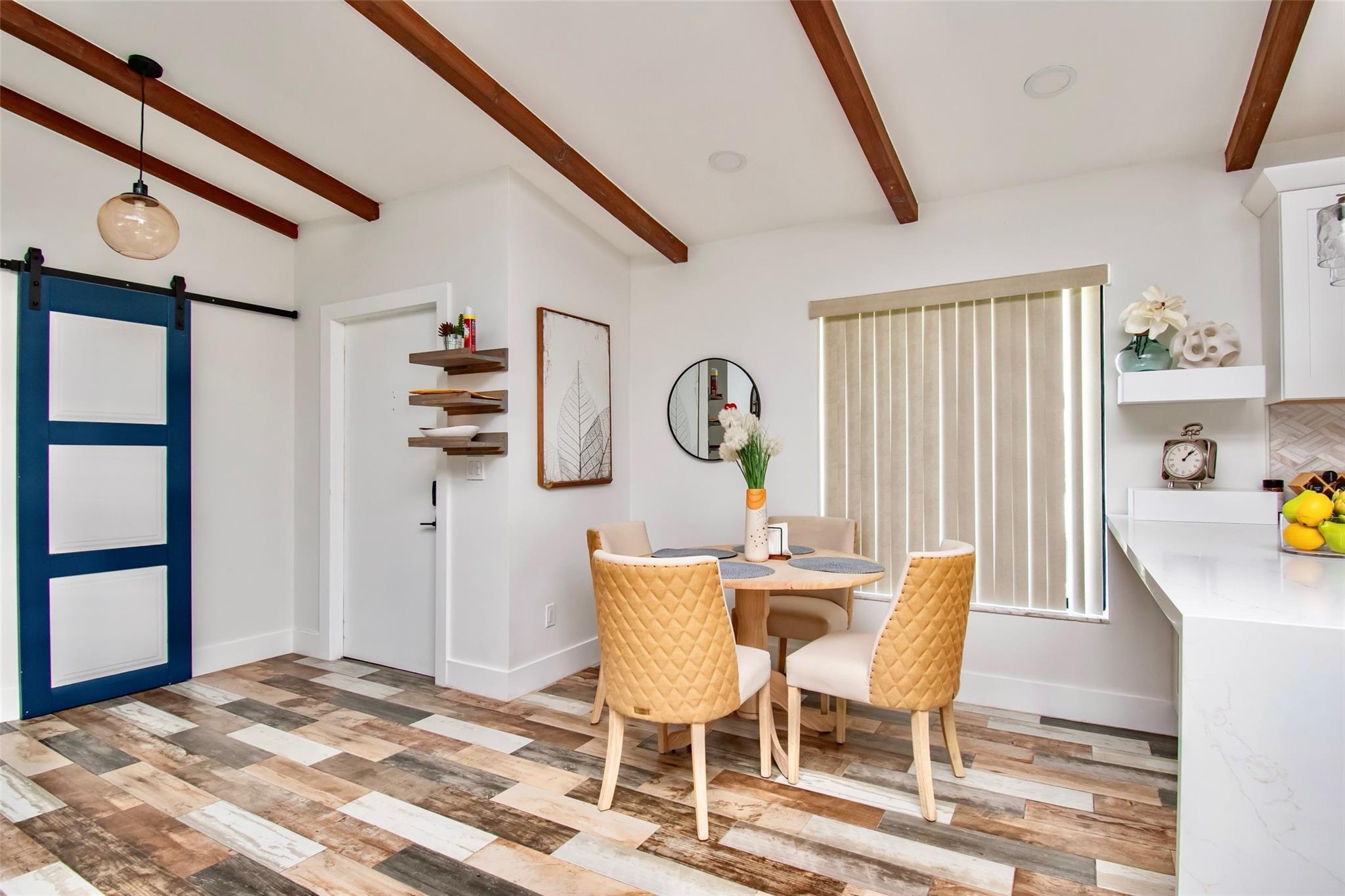 6557 Country Wood Way