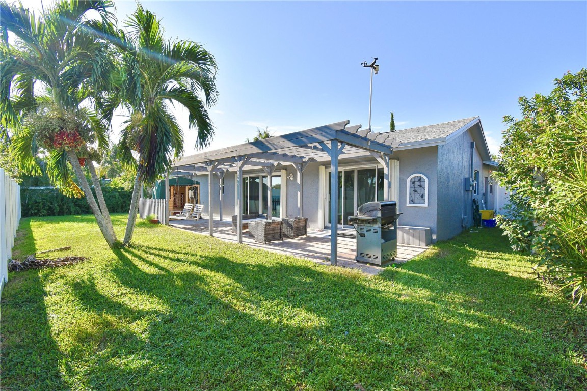 6550 Country Wood Way, Delray Beach