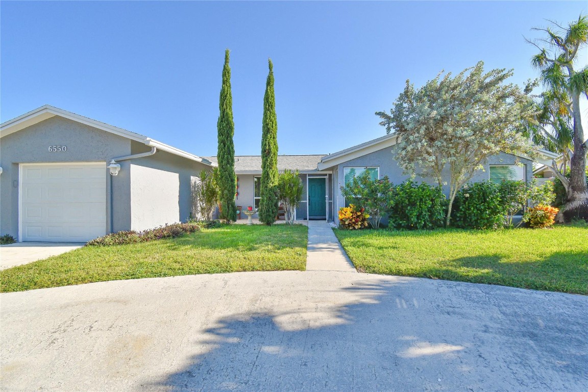 6550 Country Wood Way, Delray Beach