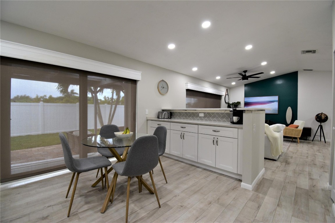 6550 Country Wood Way, Delray Beach