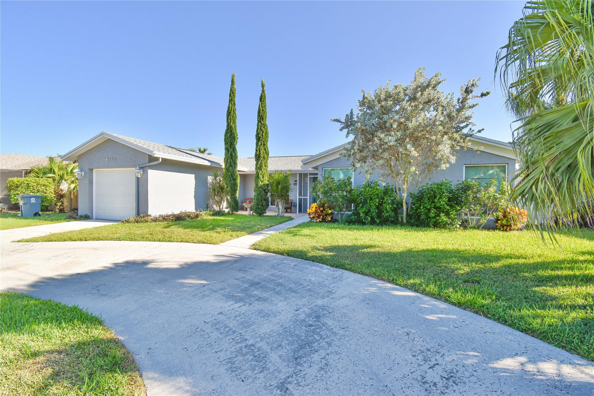 6550 Country Wood Way, Delray Beach