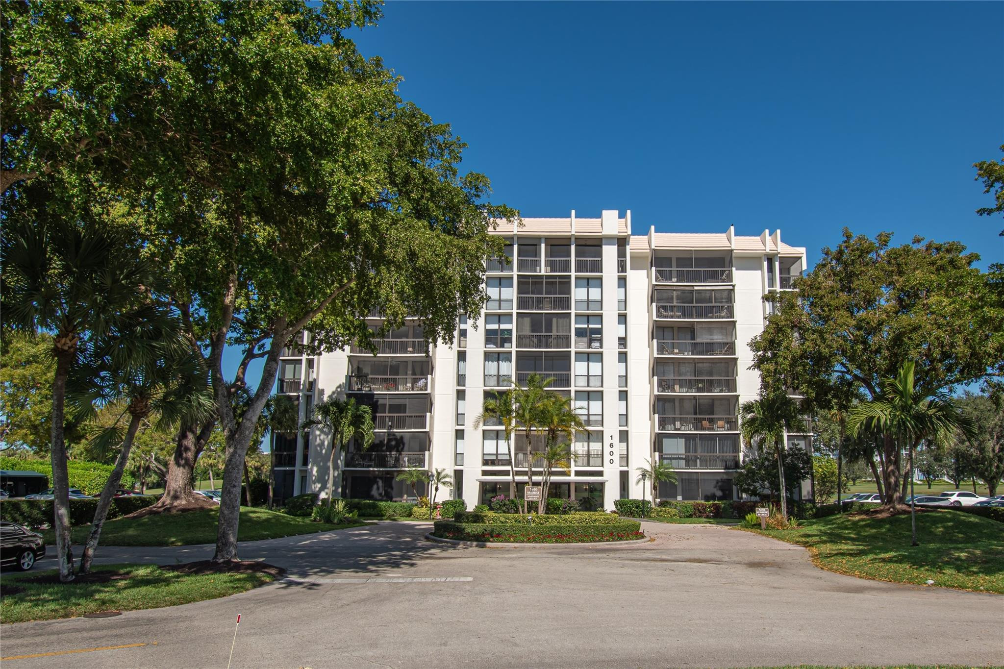 1612 Bridgewood Drive 1612
