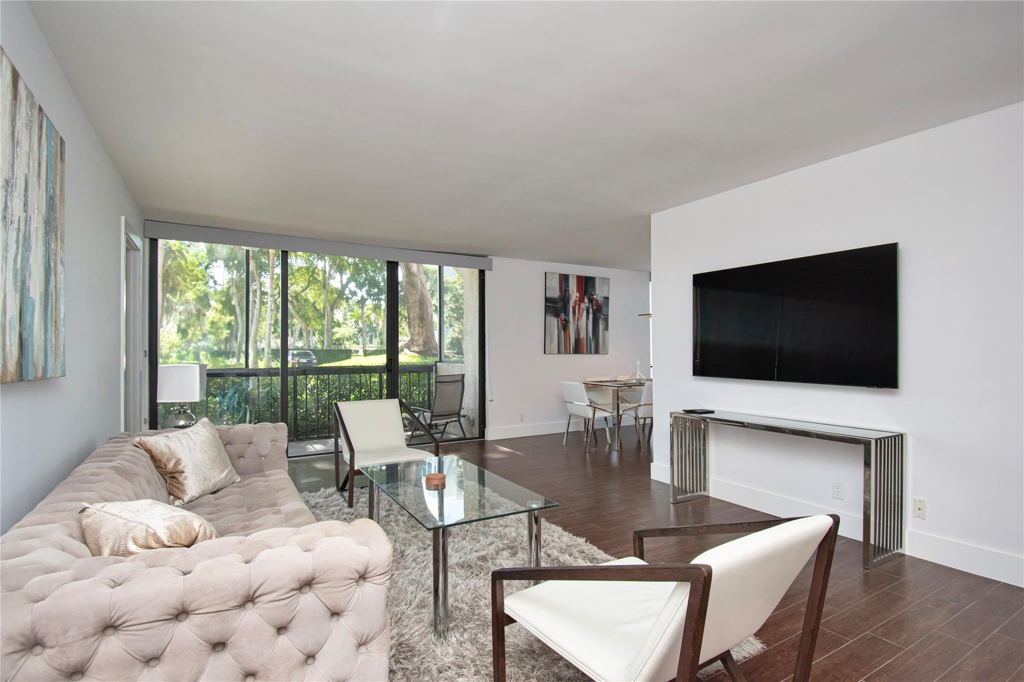 1612 Bridgewood Drive 1612