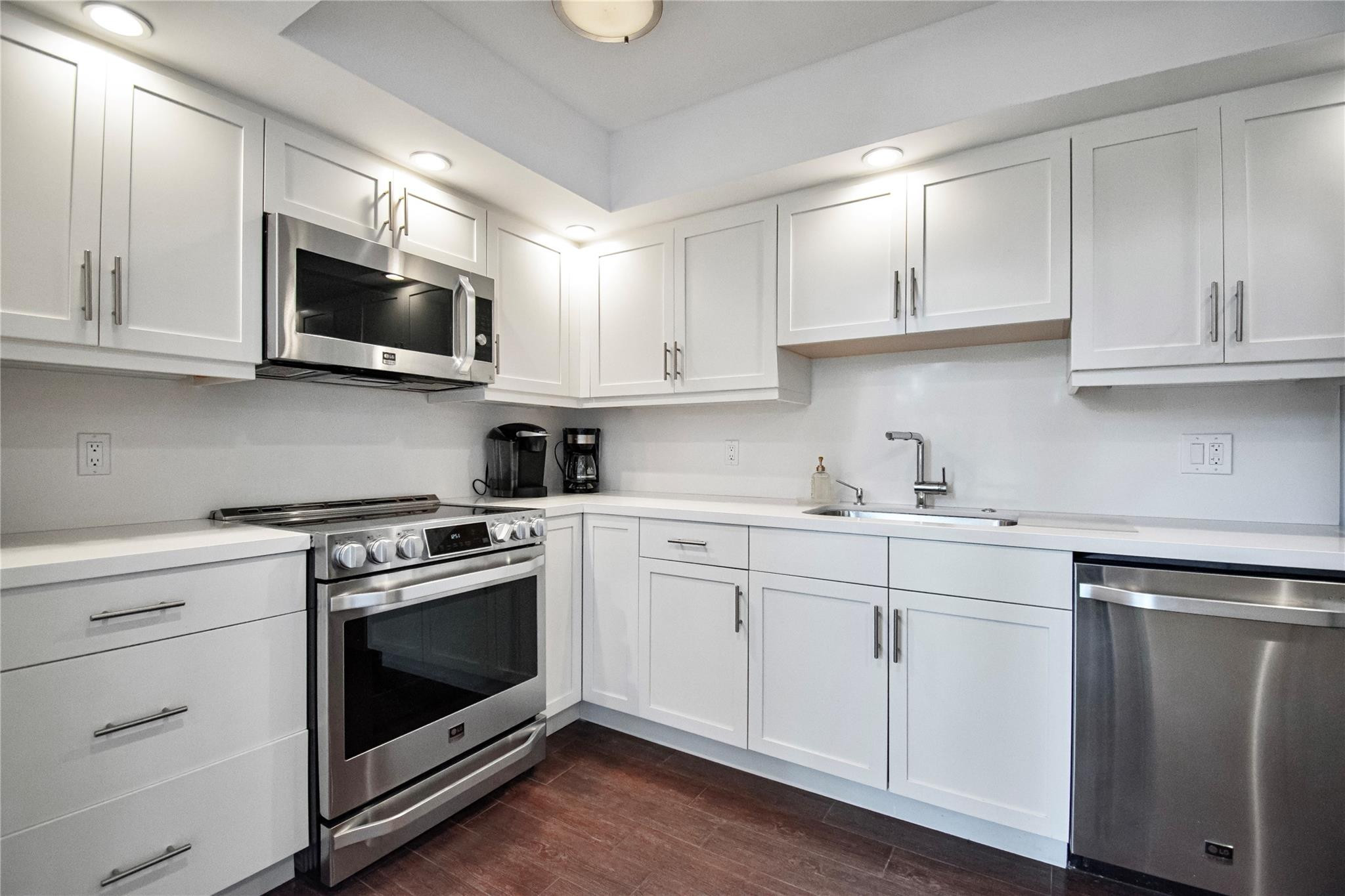 1612 Bridgewood Drive 1612