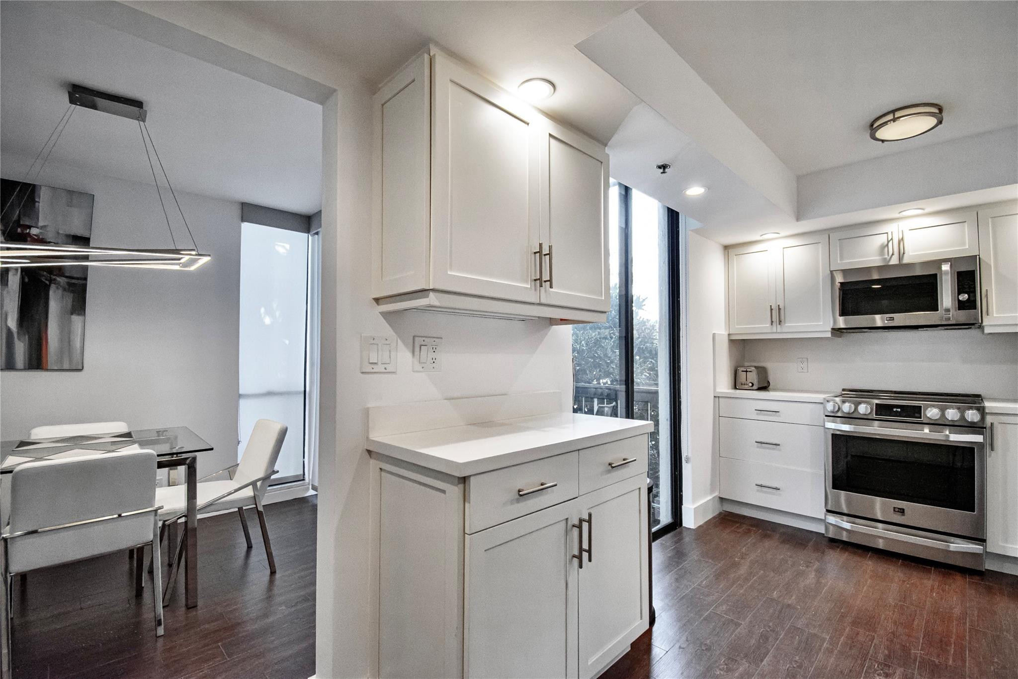 1612 Bridgewood Drive 1612