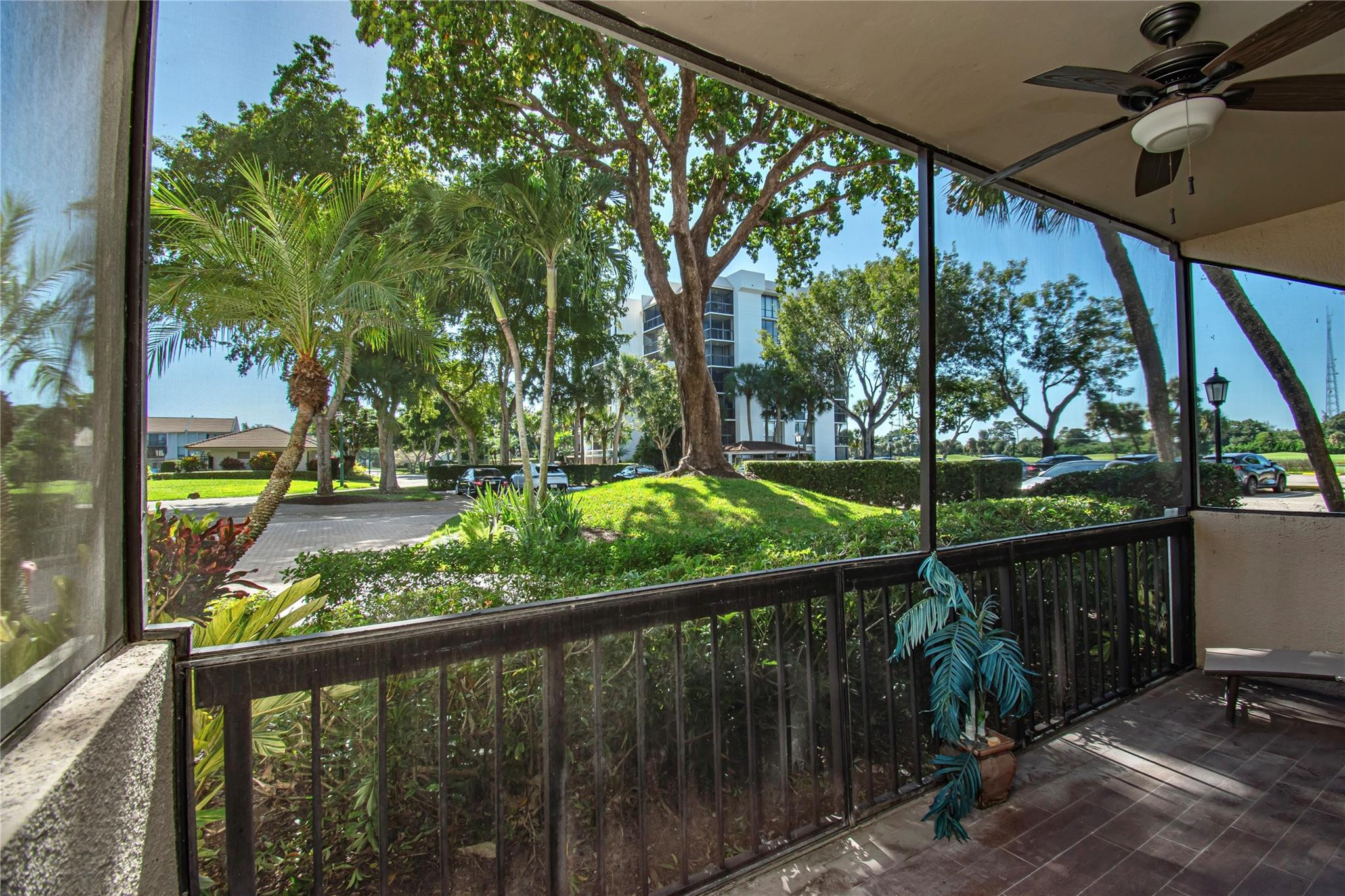 1612 Bridgewood Drive 1612