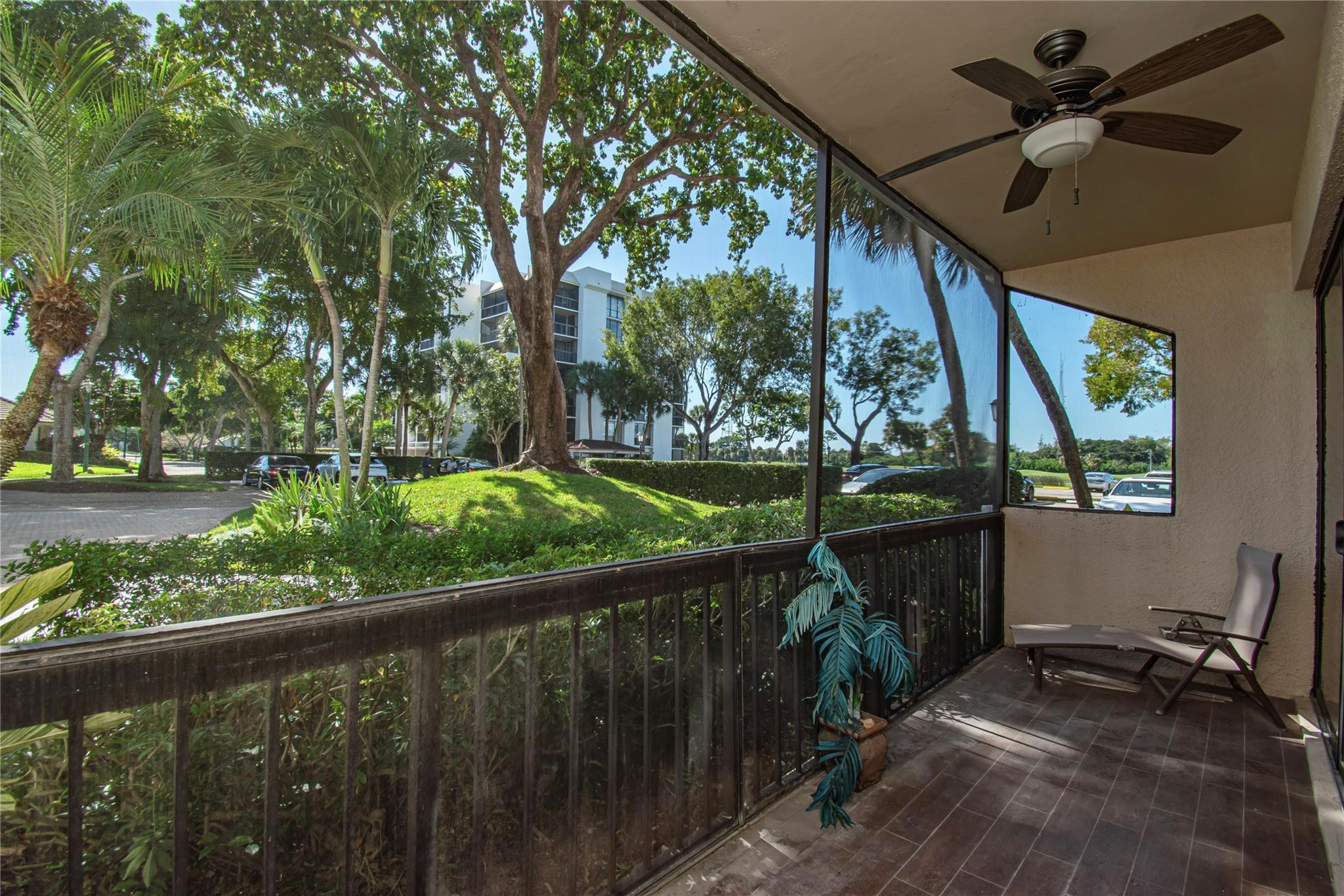 1612 Bridgewood Drive 1612