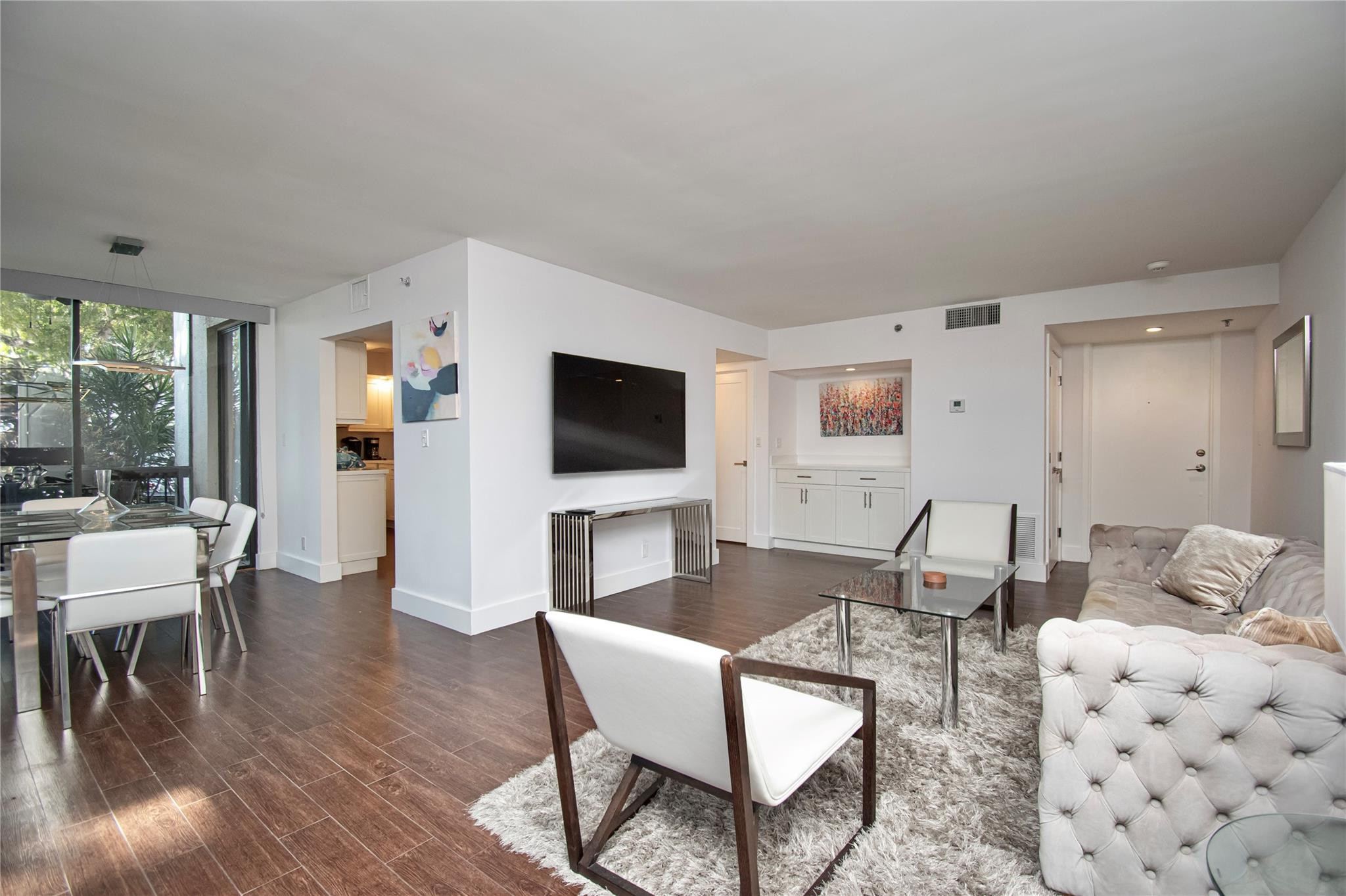 1612 Bridgewood Drive 1612