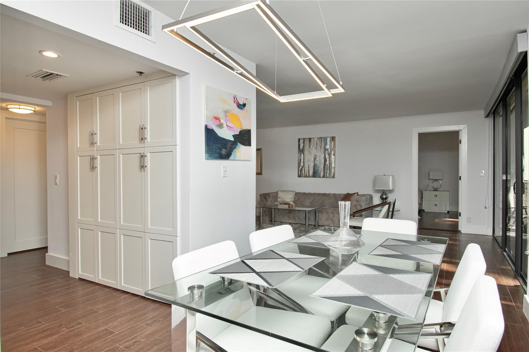 1612 Bridgewood Drive 1612