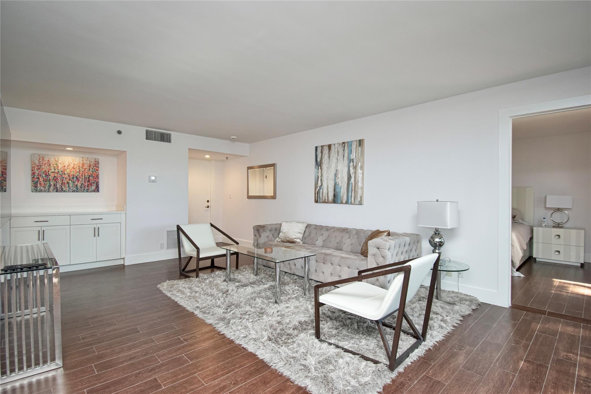 1612 Bridgewood Drive 1612