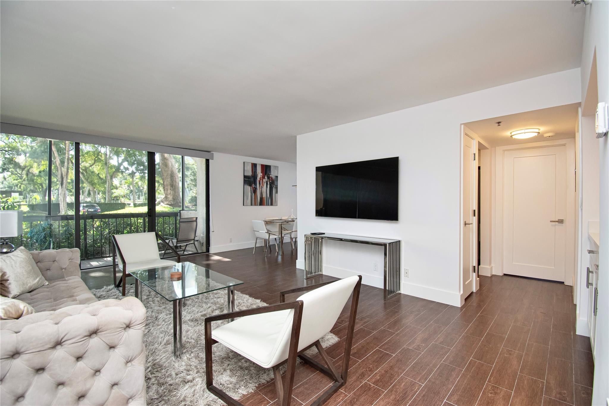 1612 Bridgewood Drive 1612