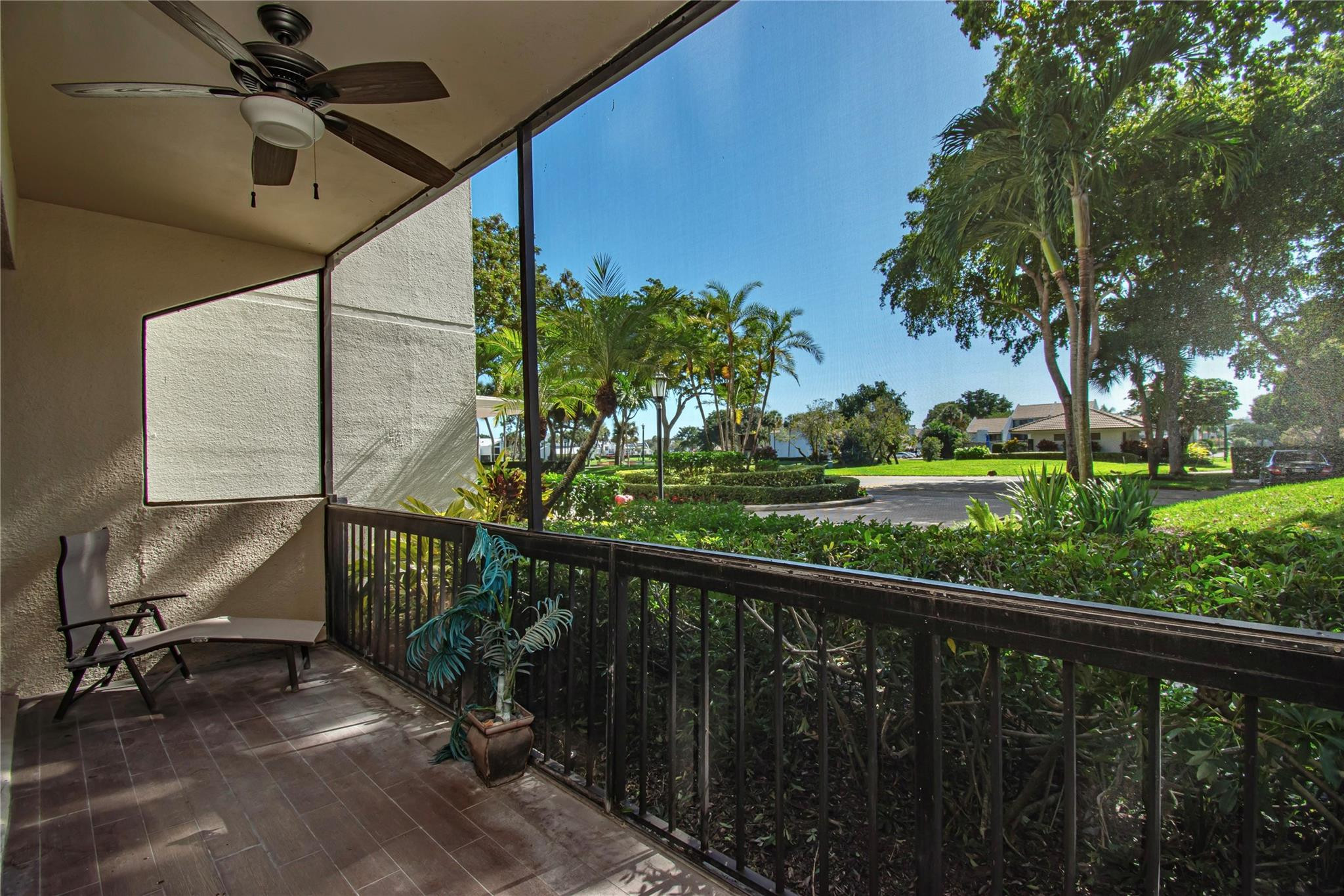 1612 Bridgewood Drive 1612
