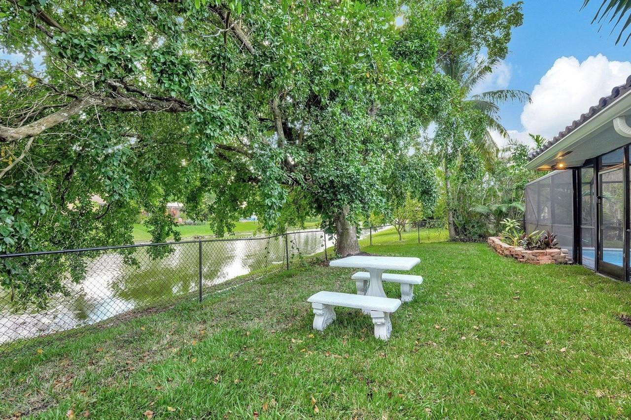 9066 NW 52nd Court