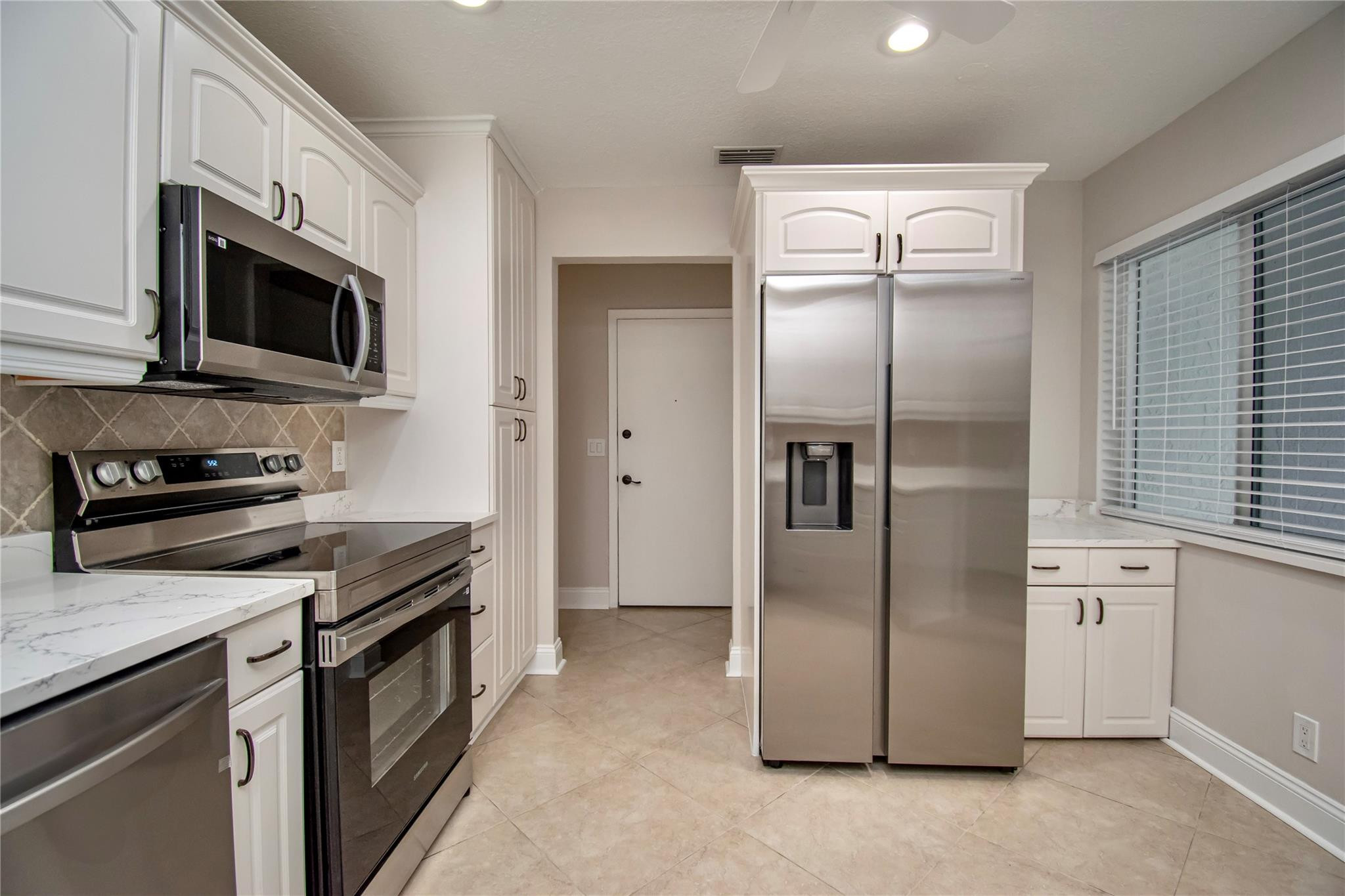 9107 Chatsworth Cascades Circle