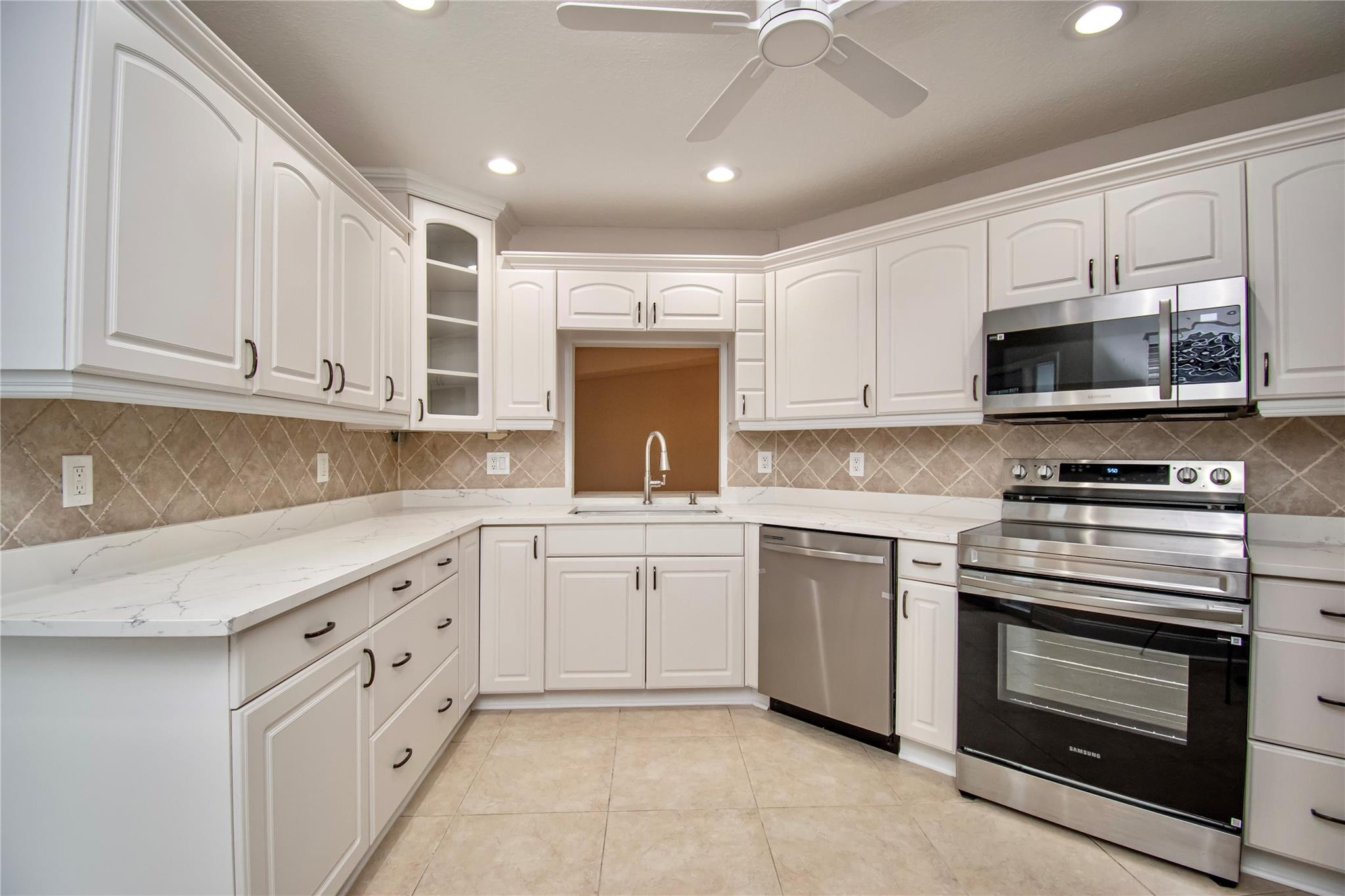 9107 Chatsworth Cascades Circle