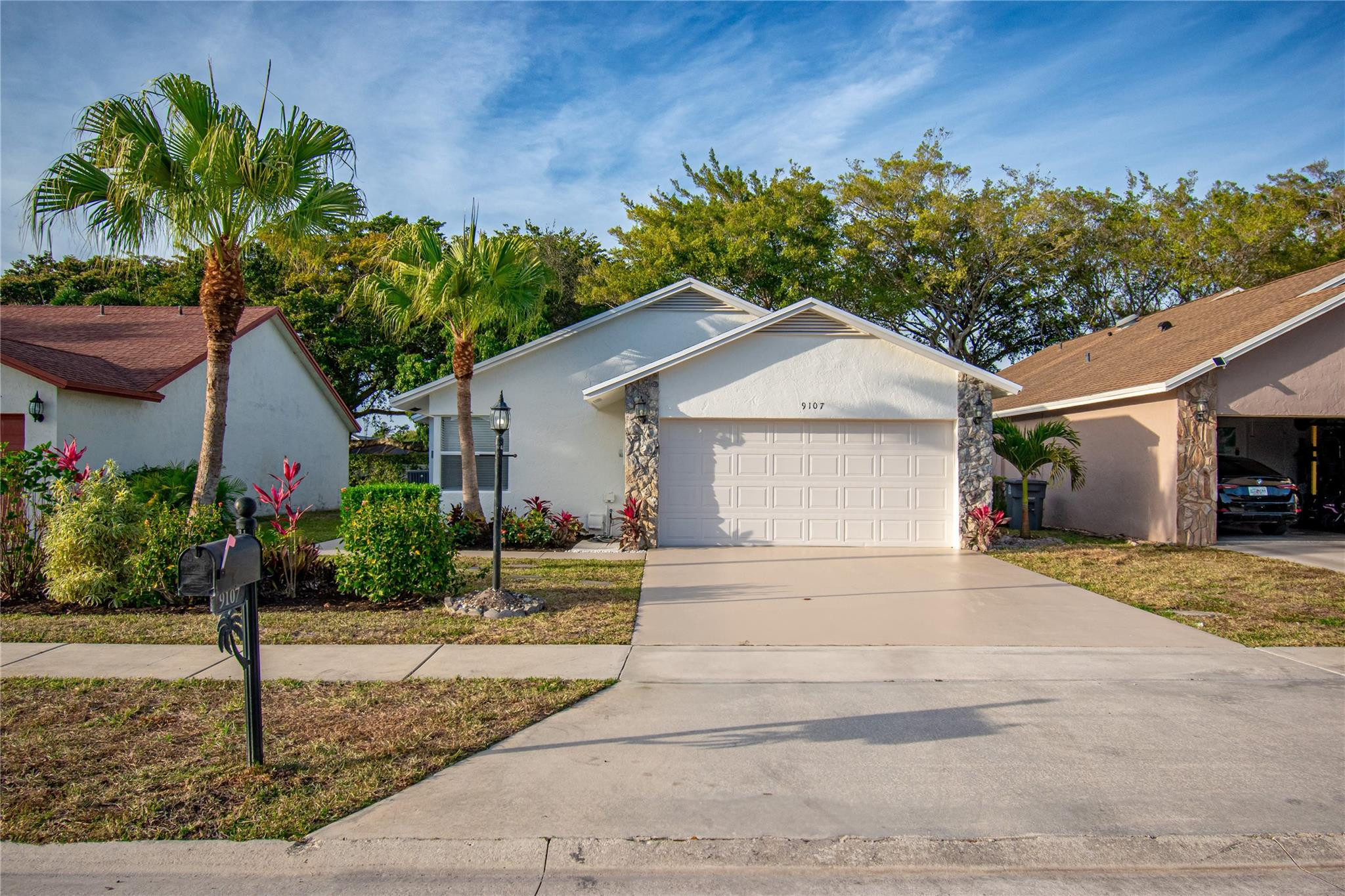 9107 Chatsworth Cascades Circle