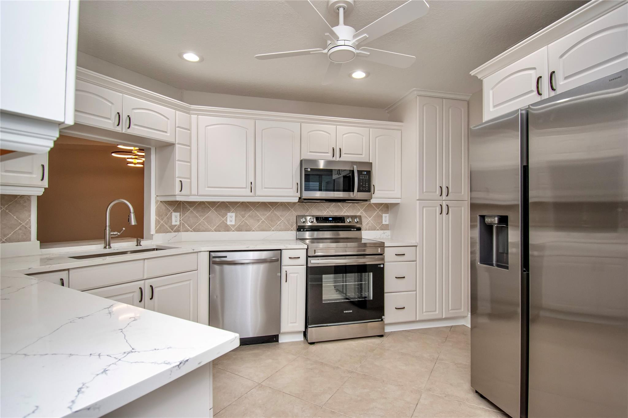 9107 Chatsworth Cascades Circle