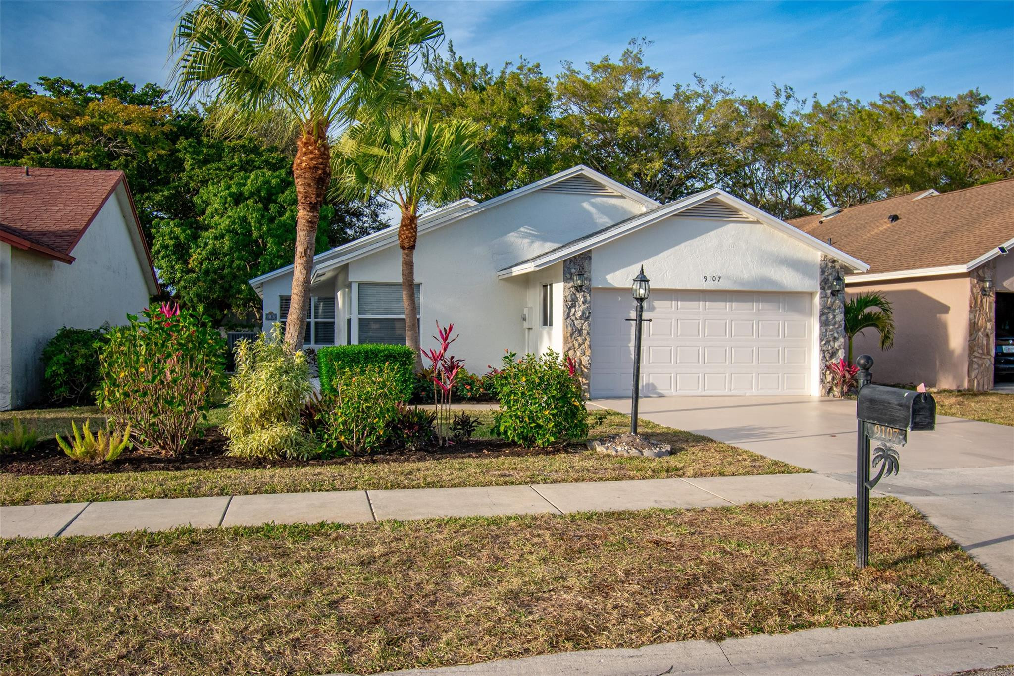 9107 Chatsworth Cascades Circle