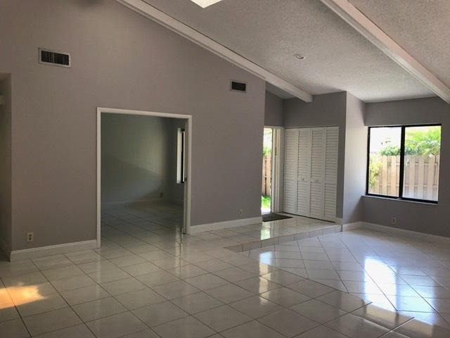 7850 Stanway Place W