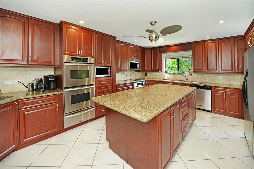 7529 Martinique Boulevard