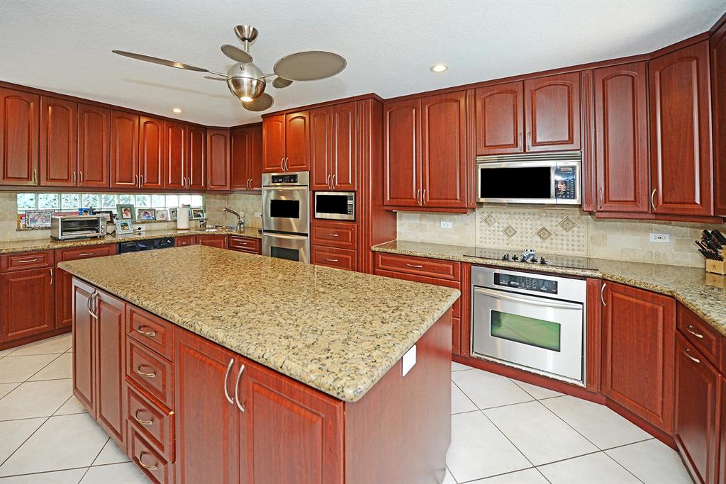 7529 Martinique Boulevard