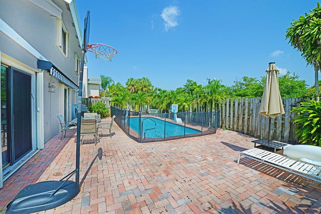 7529 Martinique Boulevard