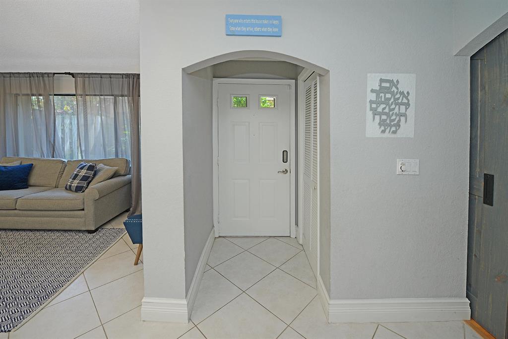 7529 Martinique Boulevard