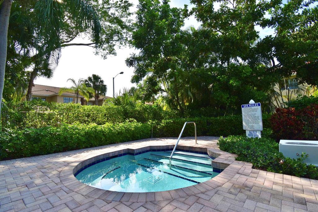 6568 Villa Sonrisa Drive 1411