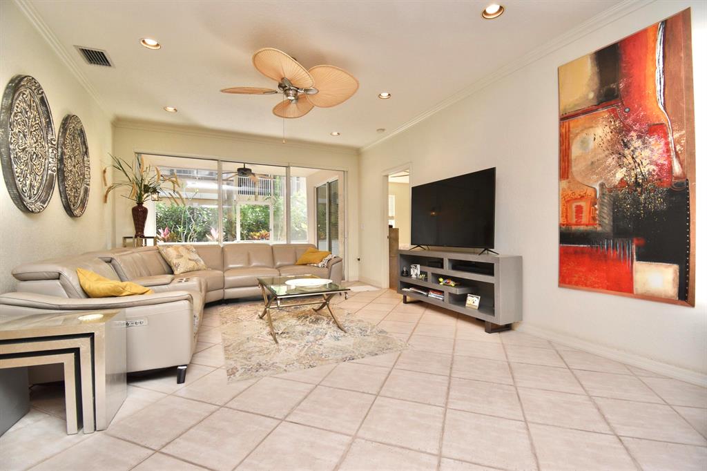 6568 Villa Sonrisa Drive 1411