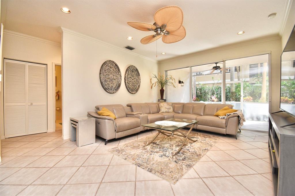 6568 Villa Sonrisa Drive 1411