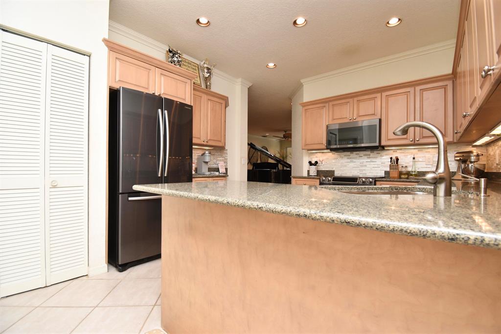 6568 Villa Sonrisa Drive 1411