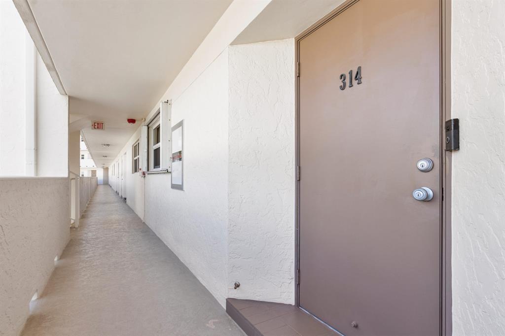 400 N Federal Highway 314