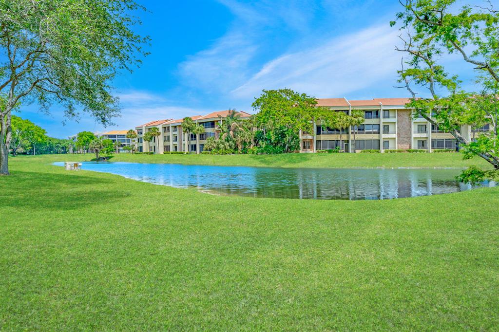 7546 La Paz Boulevard 106