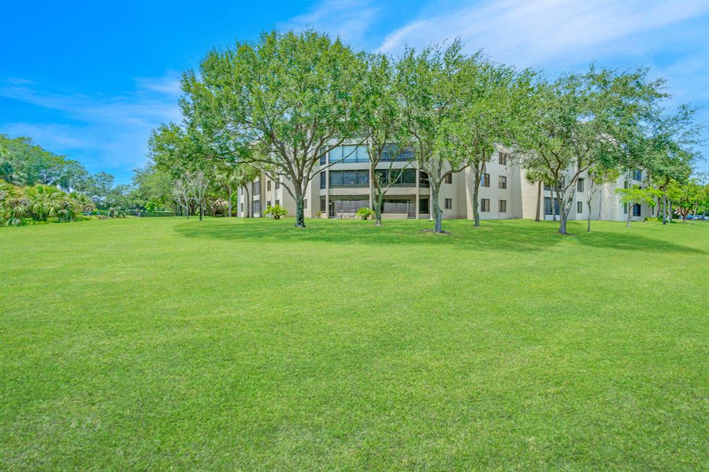 7546 La Paz Boulevard 106