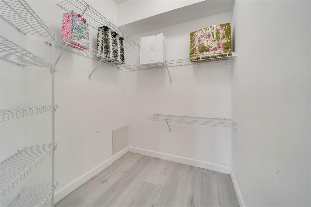 7546 La Paz Boulevard 106