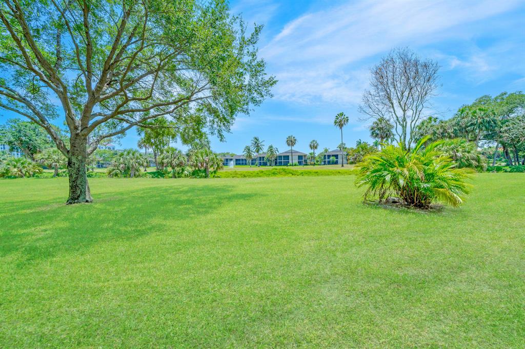 7546 La Paz Boulevard 106