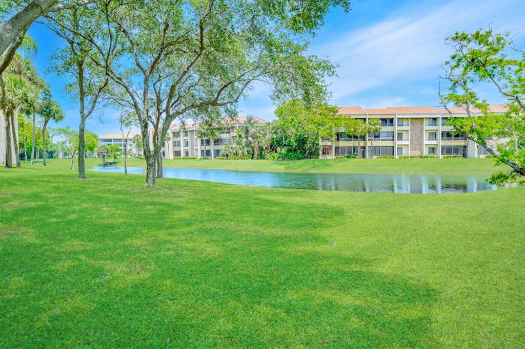 7546 La Paz Boulevard 106