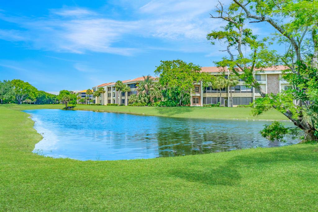 7546 La Paz Boulevard 106